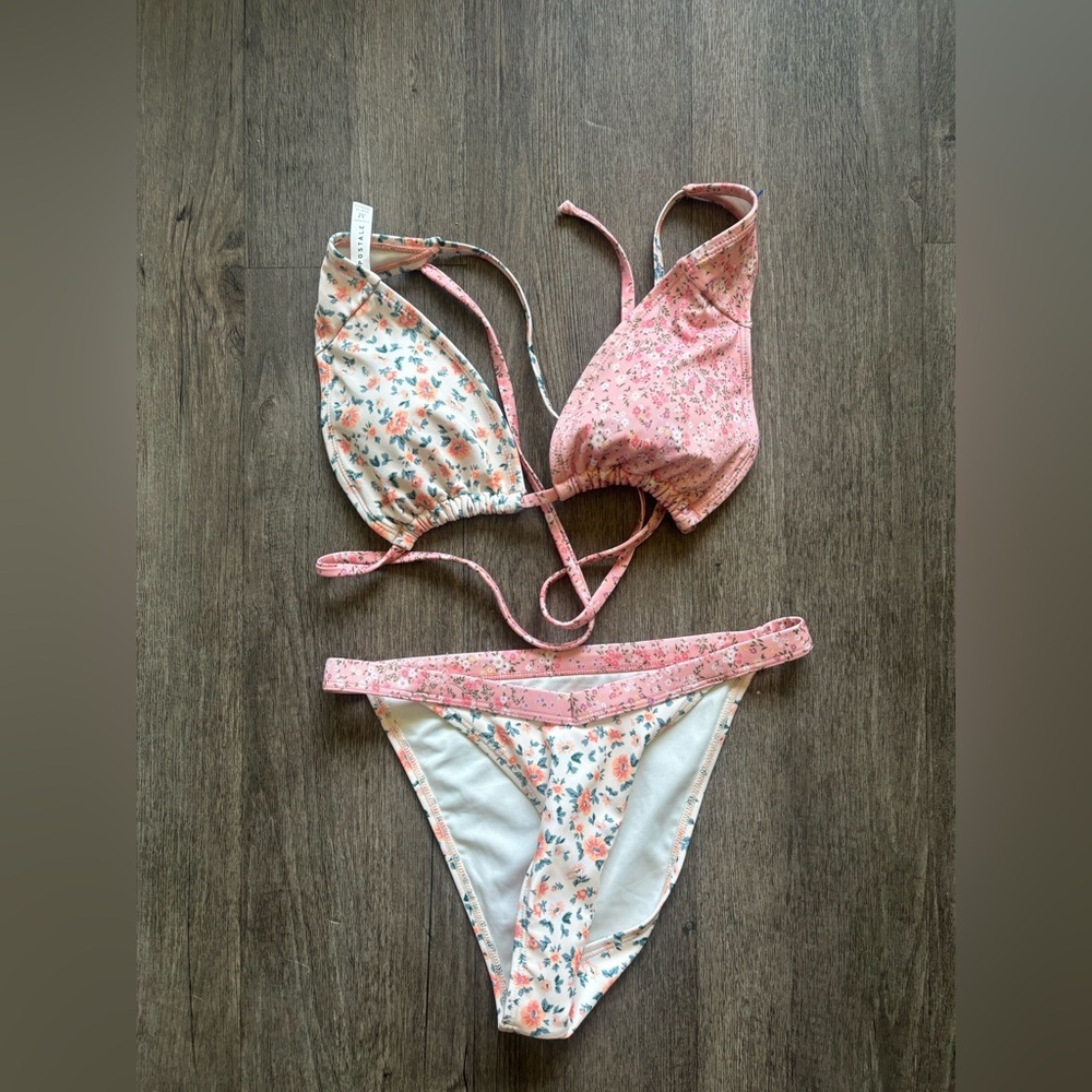 Aeropostale Pink and White Floral Bikini